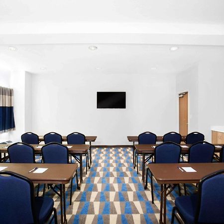 Microtel Inn & Suites By Wyndham Vernal/Naples Екстер'єр фото