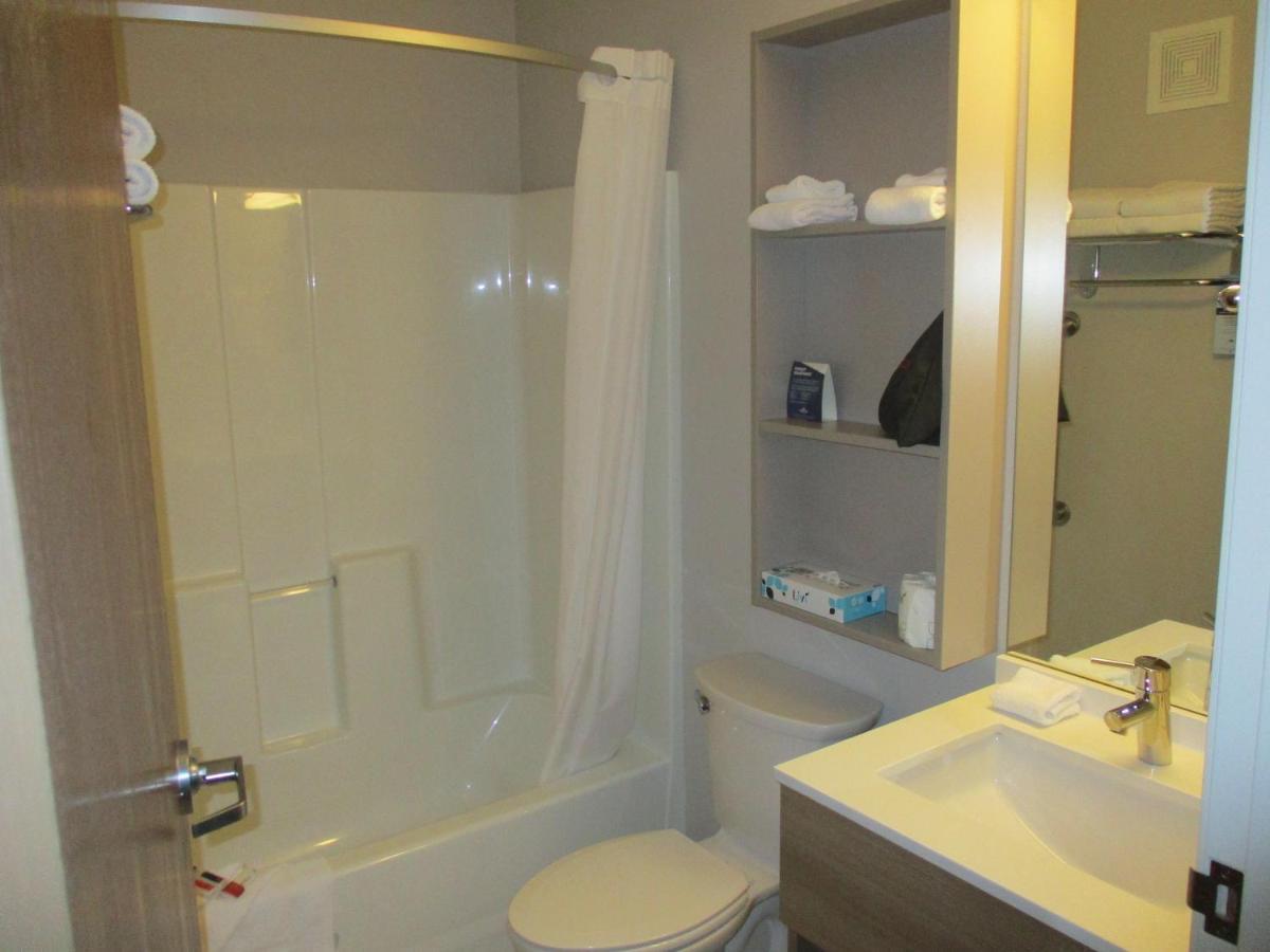 Microtel Inn & Suites By Wyndham Vernal/Naples Екстер'єр фото